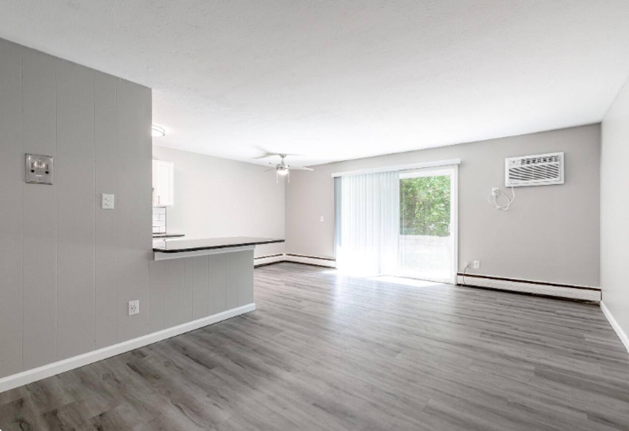 A FRESH START AT PARK HOUSE APARTMENTS! - Photo 5 of 9