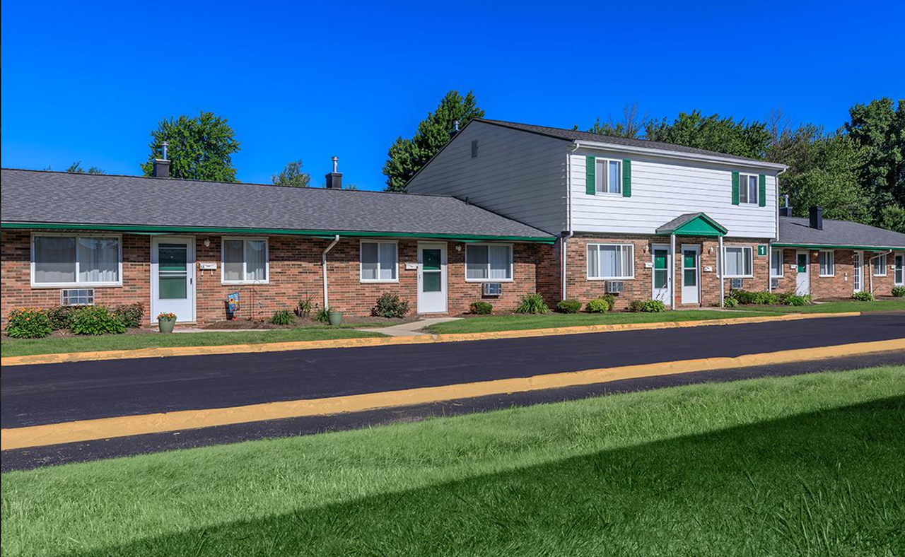 Summertree 7701 Sharon Dr - Photo 3 of 20