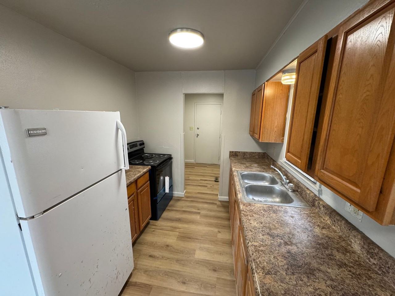 2904 E 24th St N - Photo 2 of 7