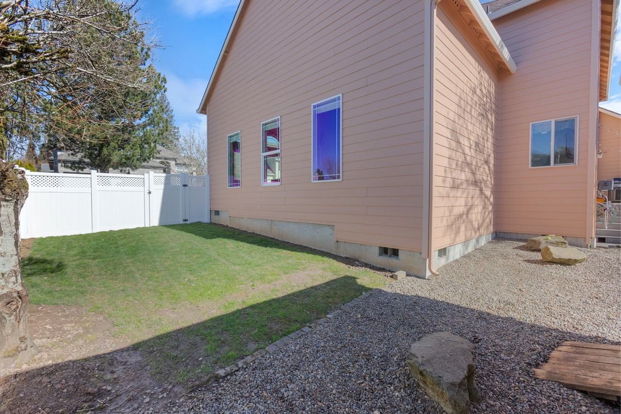 5168 Se 12th Way - Photo 3 of 21