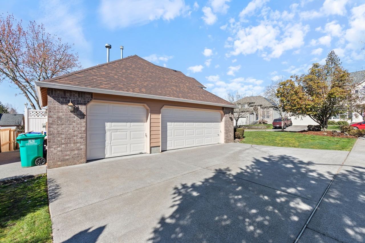 5168 Se 12th Way - Photo 4 of 21