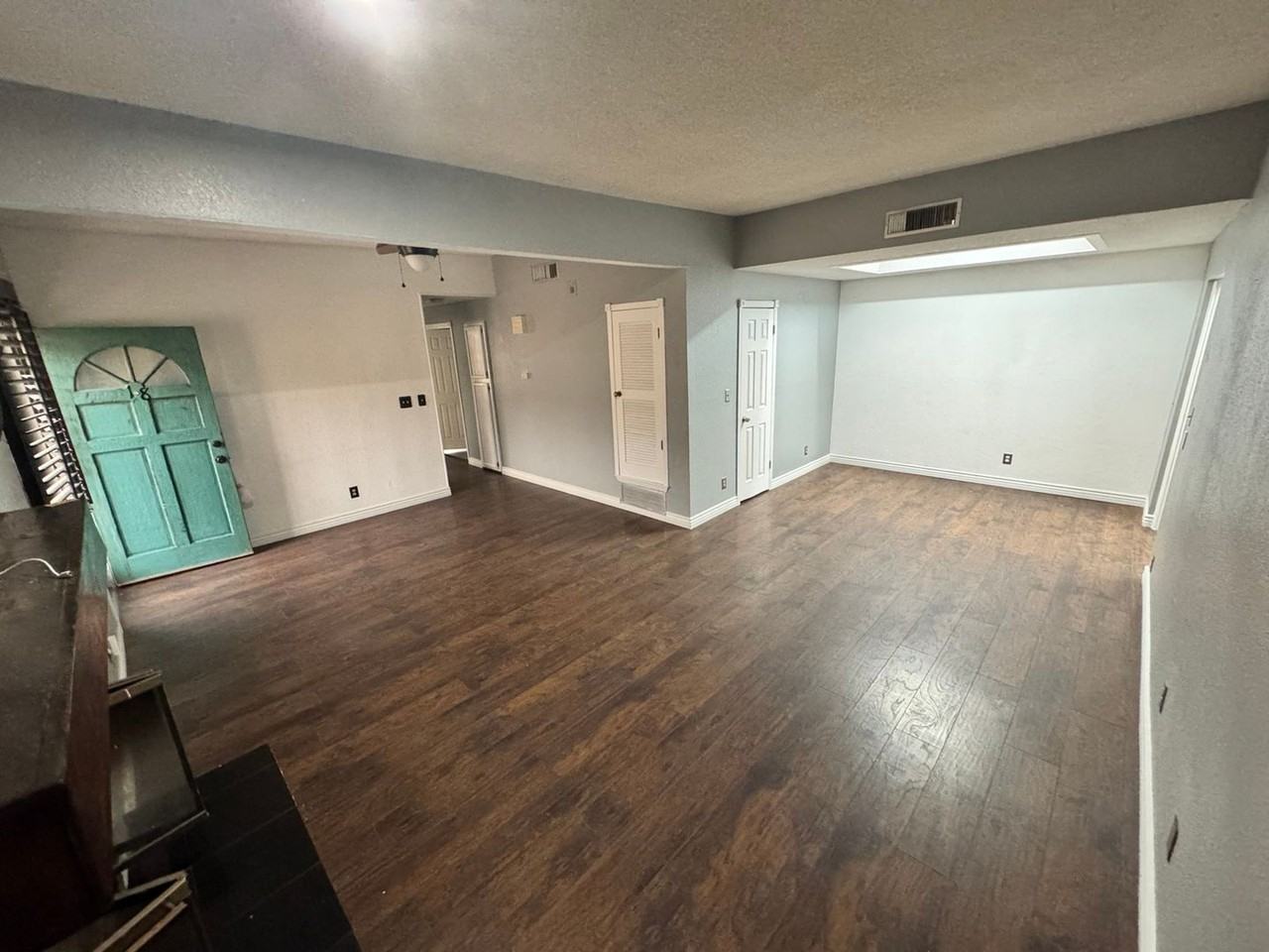 4618 N Stanton St - Photo 4 of 38