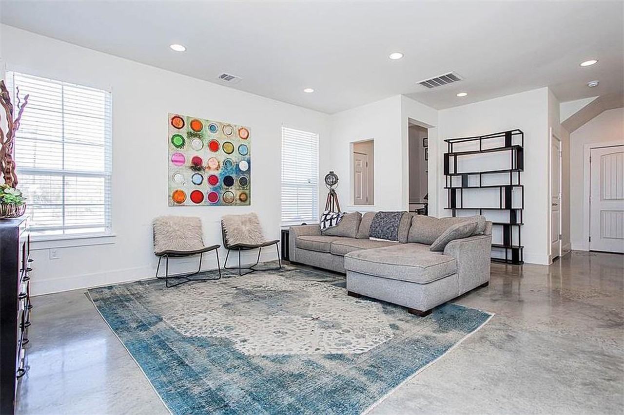 1311 Fort Branch Blvd - Photo 4 of 27