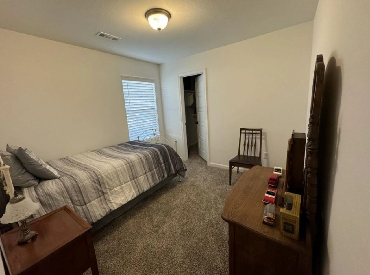211 S Galena Ave - Photo 7 of 17