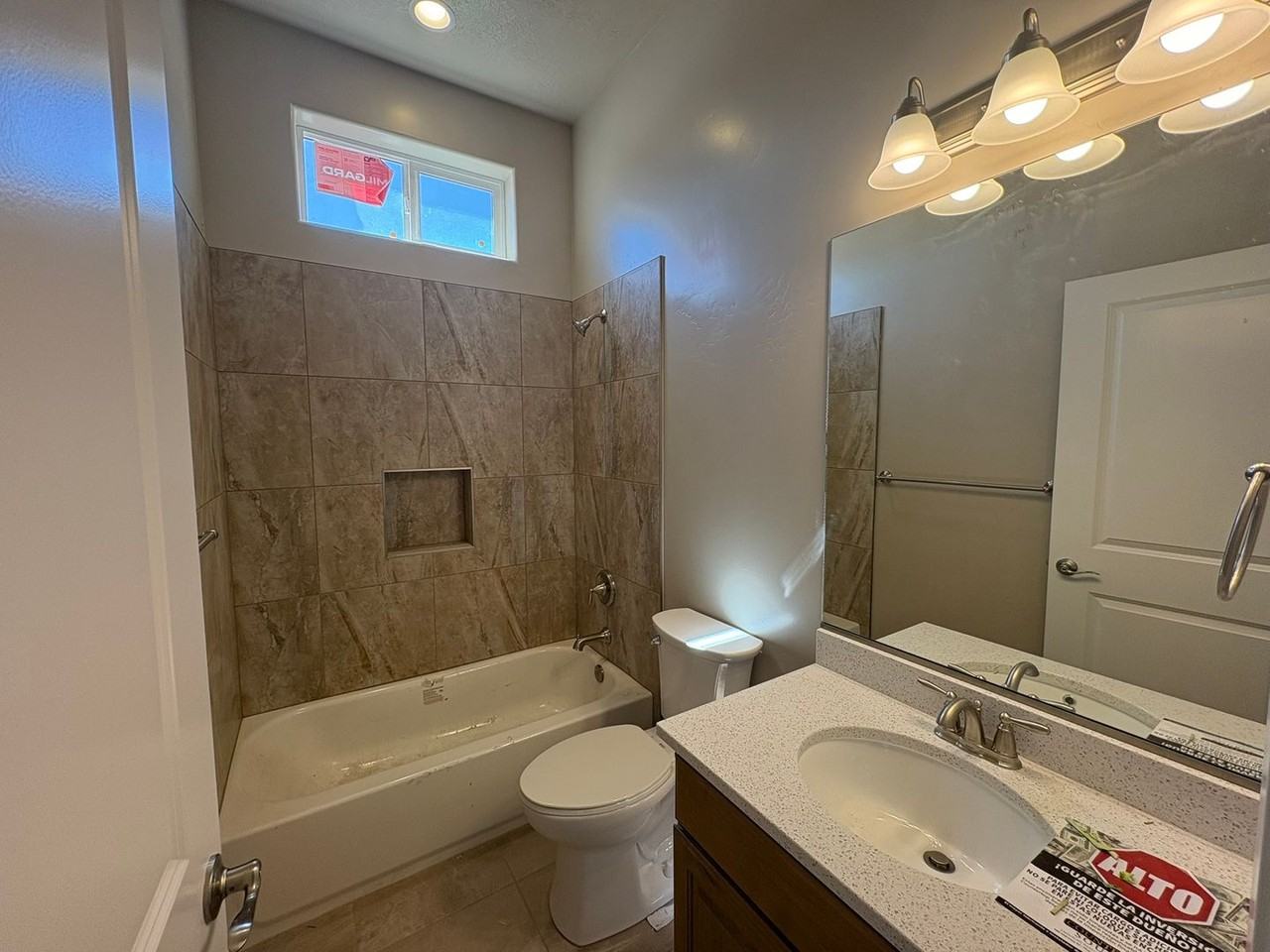 3044 W 590 N - Photo 5 of 19