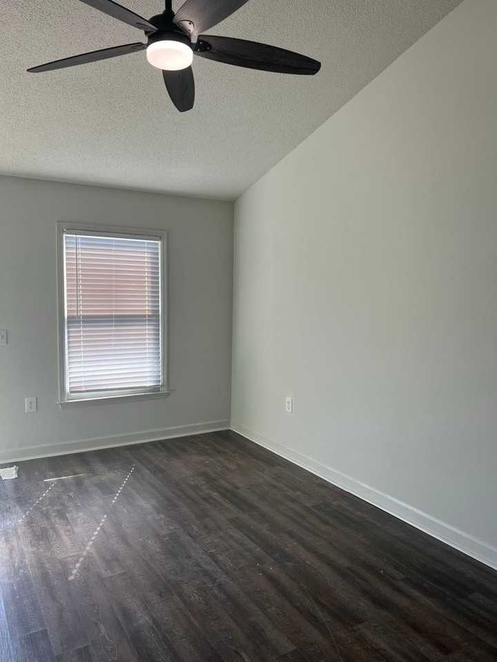 230 Lanier Dr #172 - Photo 4 of 9