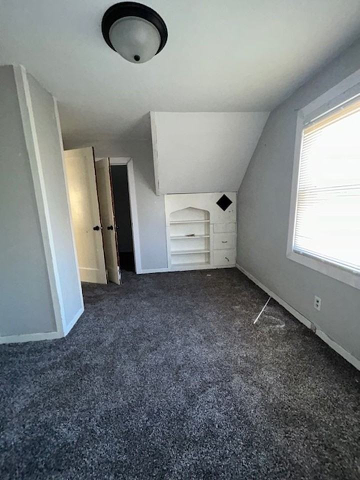 919 S Sherman Ave - Photo 6 of 8