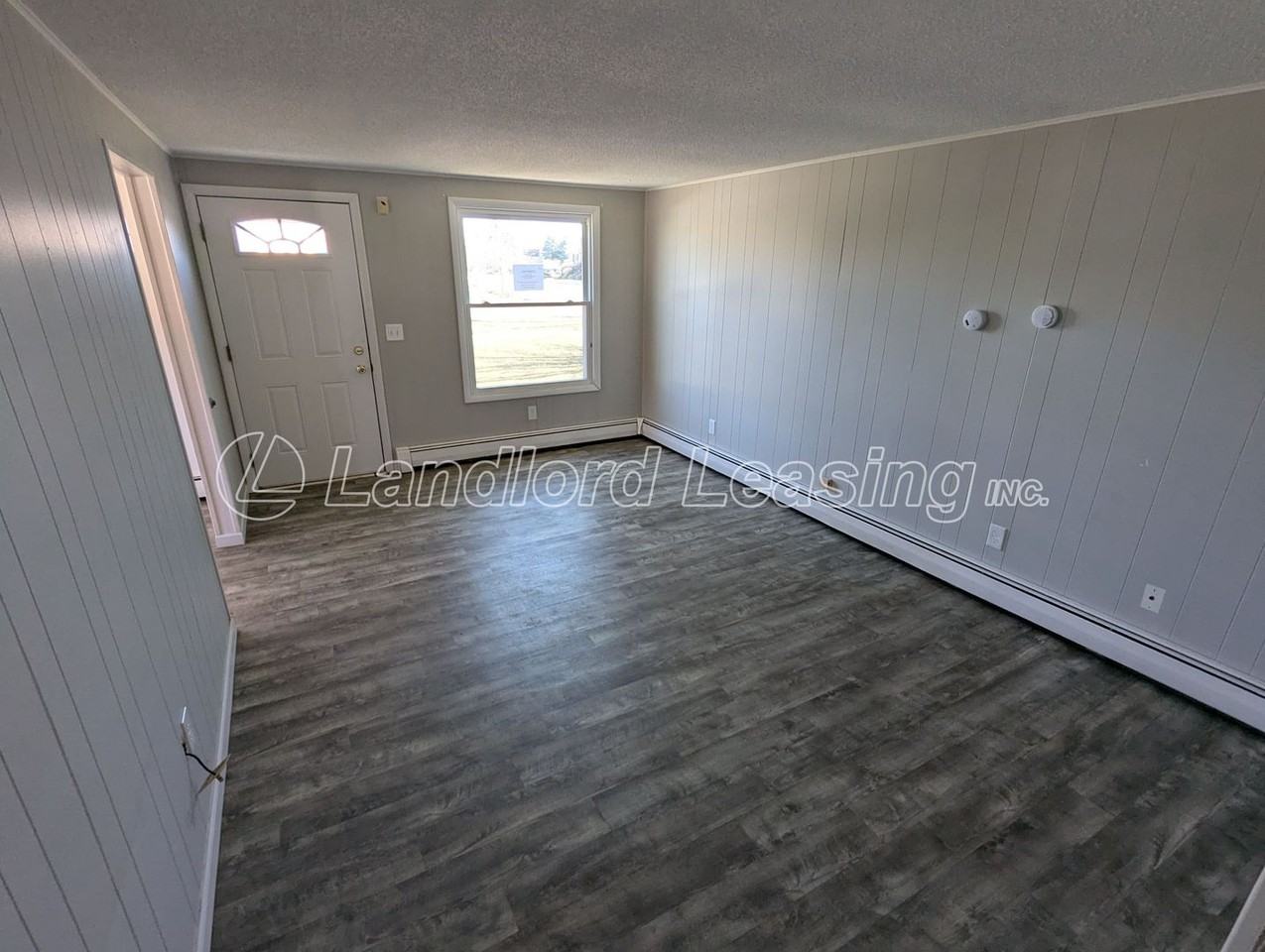 715 Abbe Rd S - Photo 2 of 13