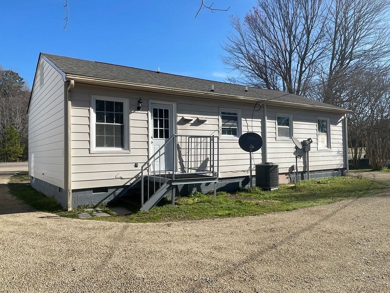 4219 Hickory Rd - Photo 2 of 16