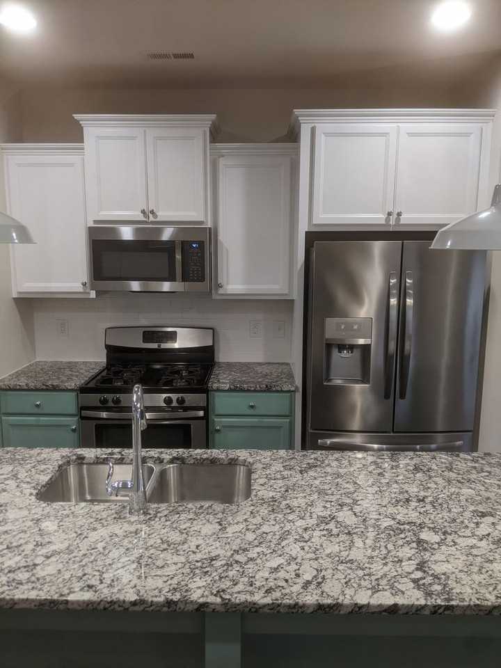 509 Beacon Ridge Blvd - Photo 3 of 11