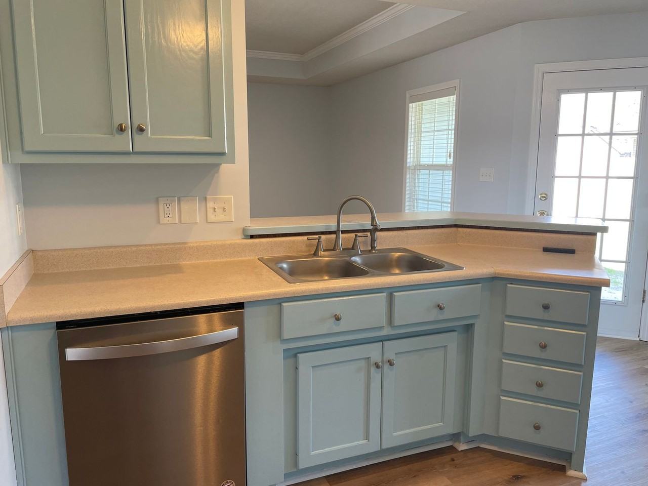 831 Madelyn St - Photo 5 of 16