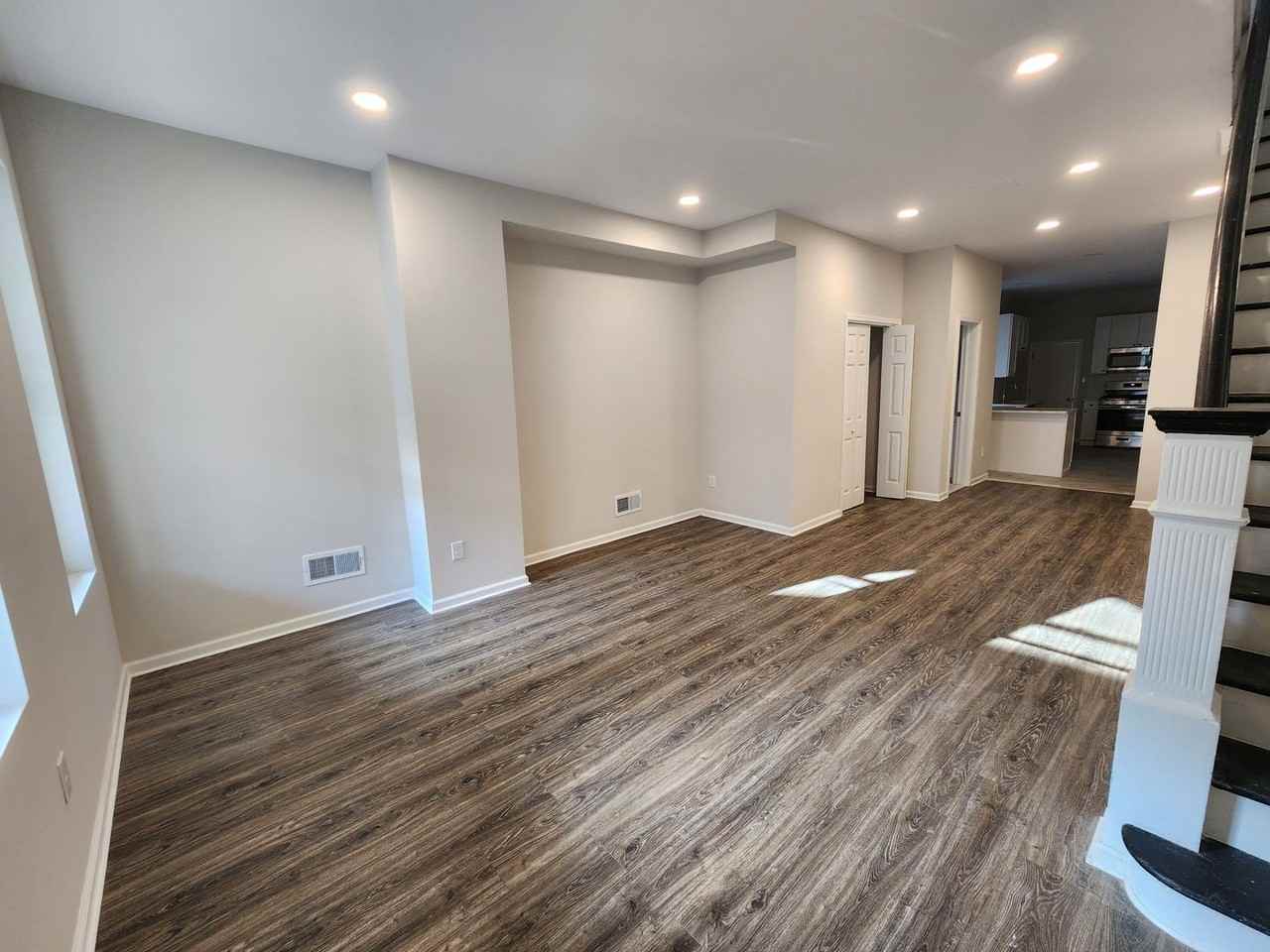 53 West Sharpnack Street - Photo 2 of 23