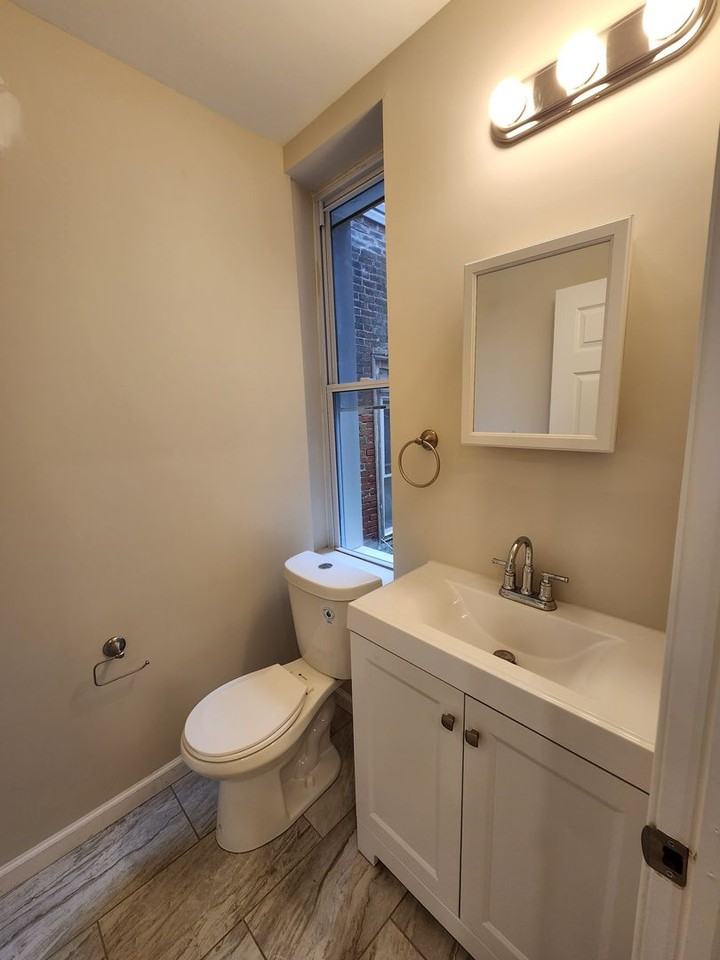 53 West Sharpnack Street - Photo 6 of 23