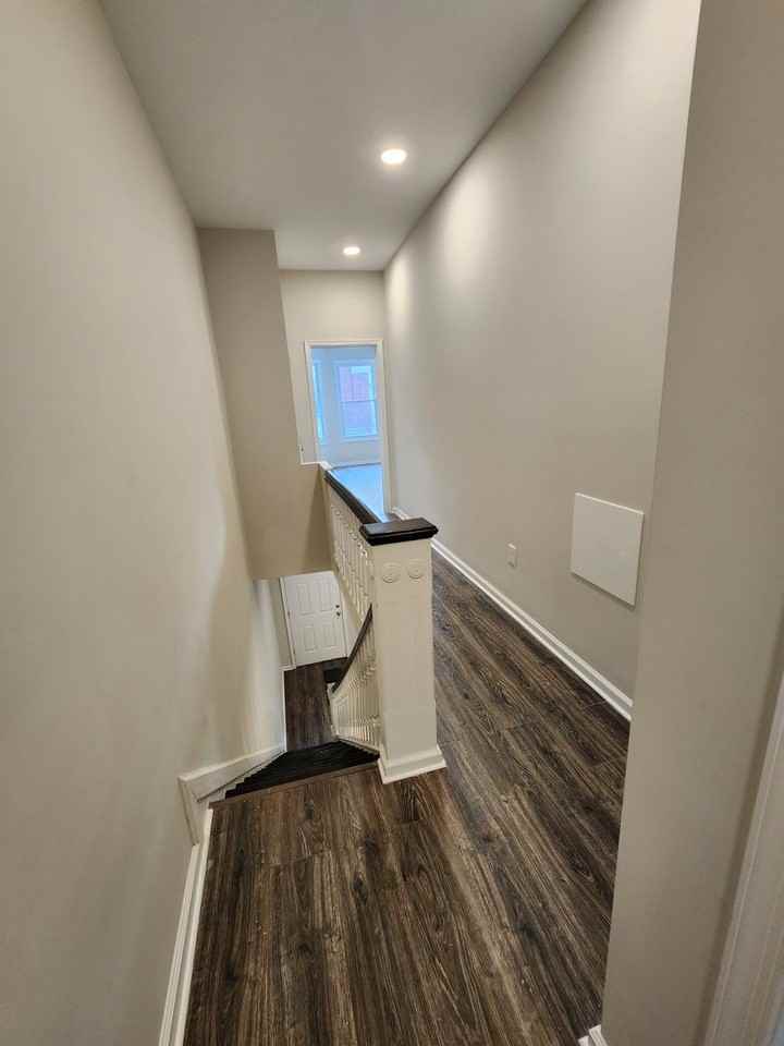 53 West Sharpnack Street - Photo 7 of 23