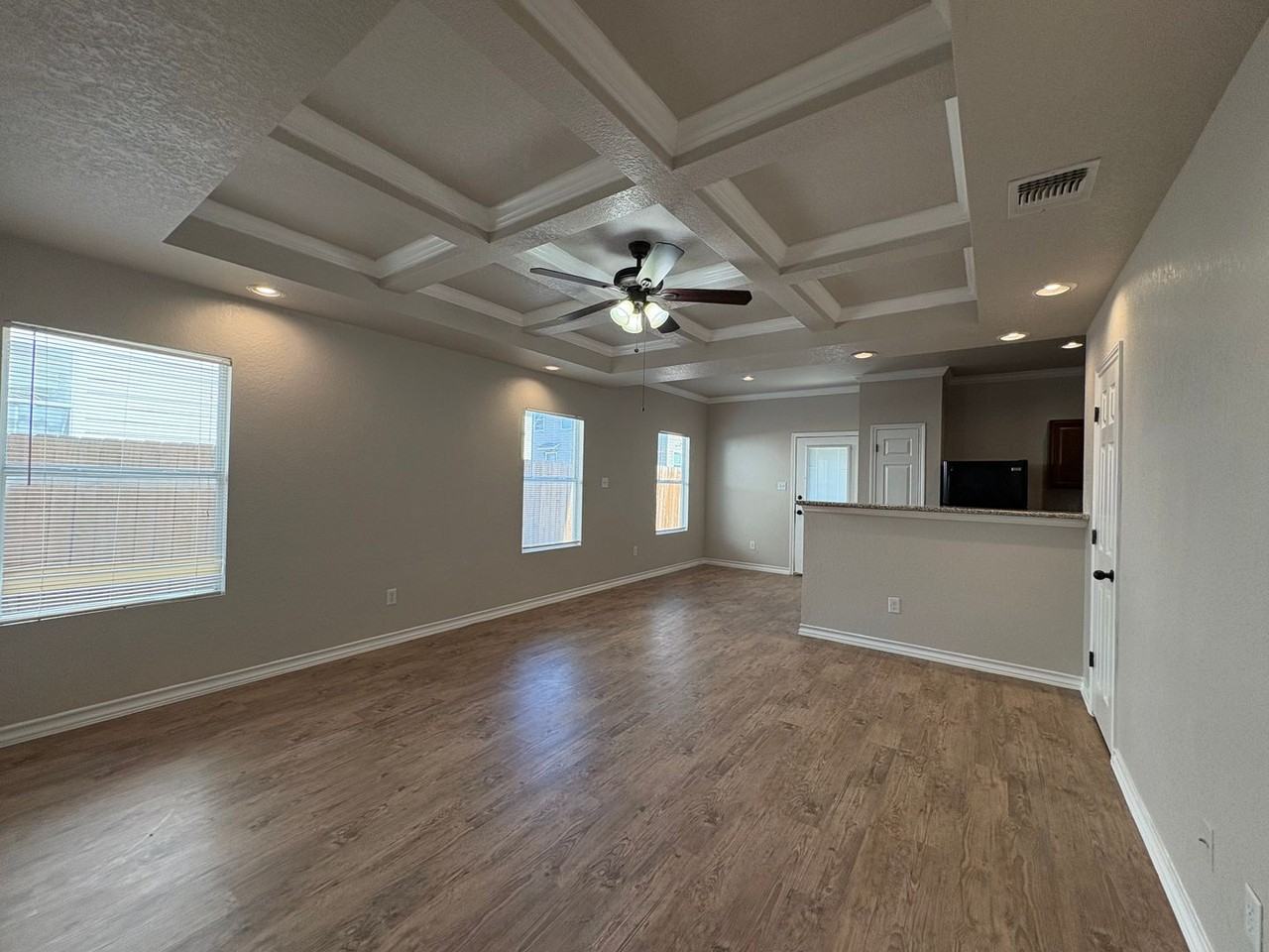 5018 Flipper Dr - Photo 2 of 30