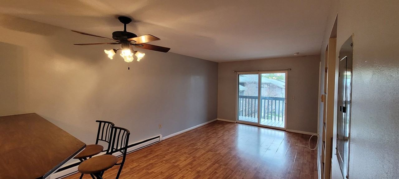 523 Meadowview Dr - Photo 7 of 18