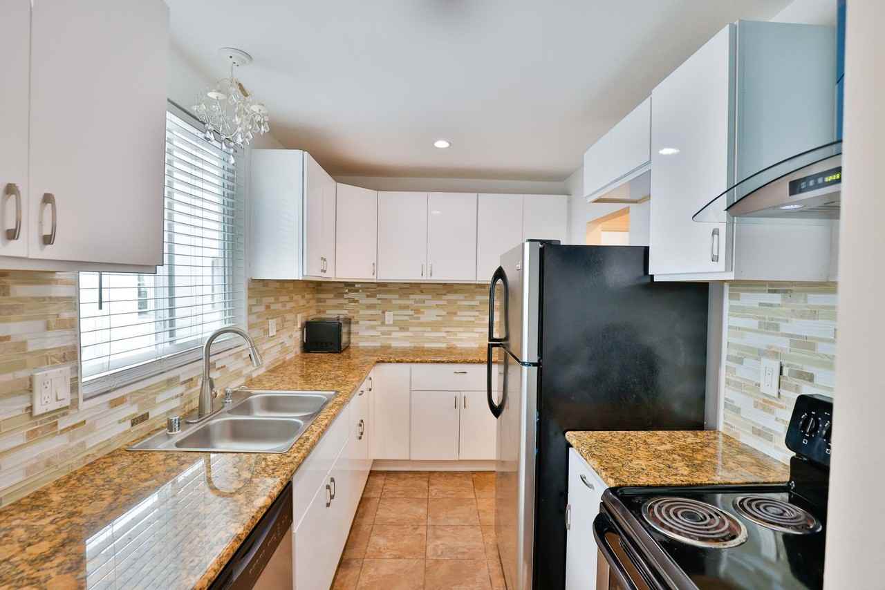 New Hampshire Apartments - Photo 5 of 19