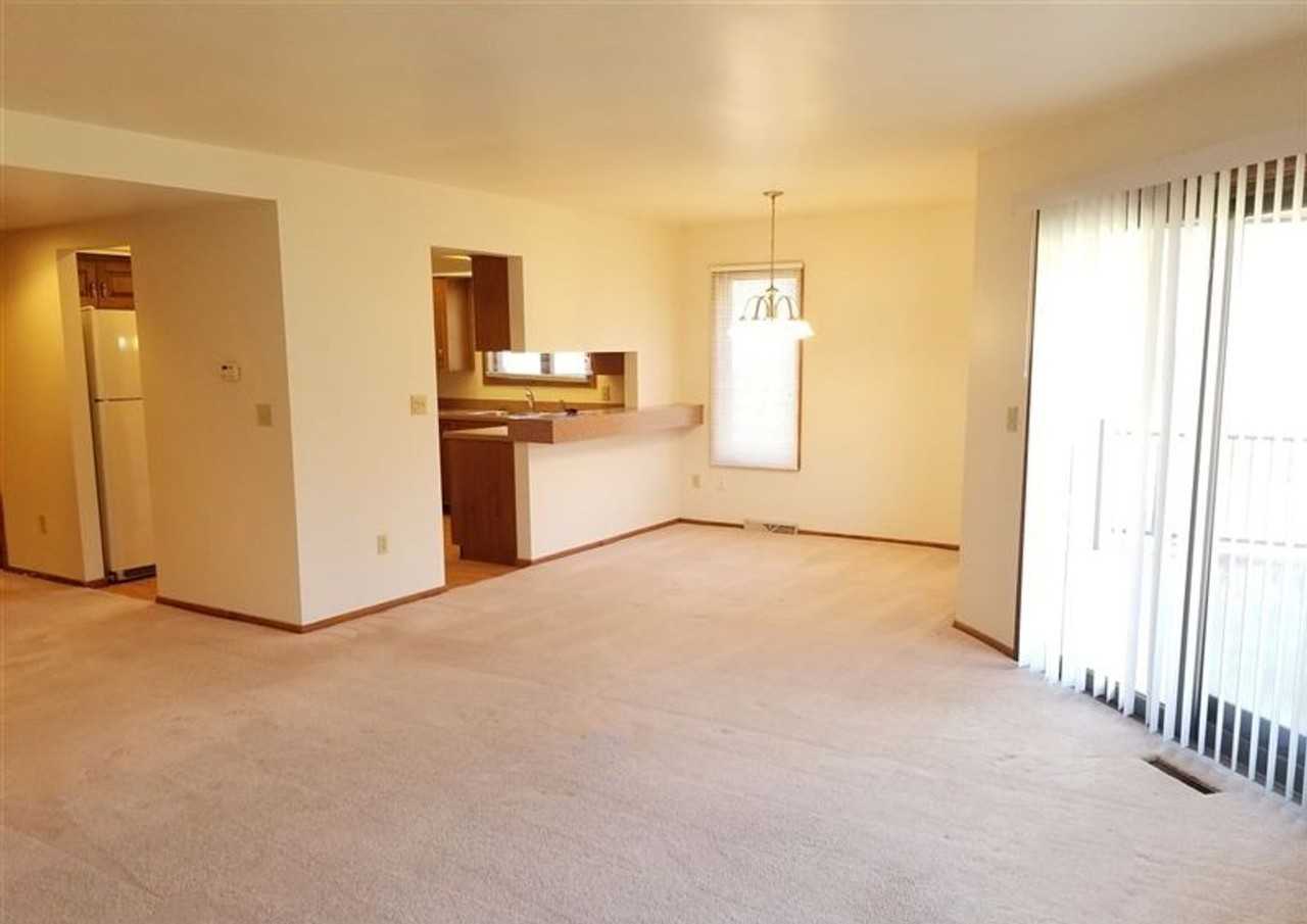 Washington West Apartments - Photo 3 of 44