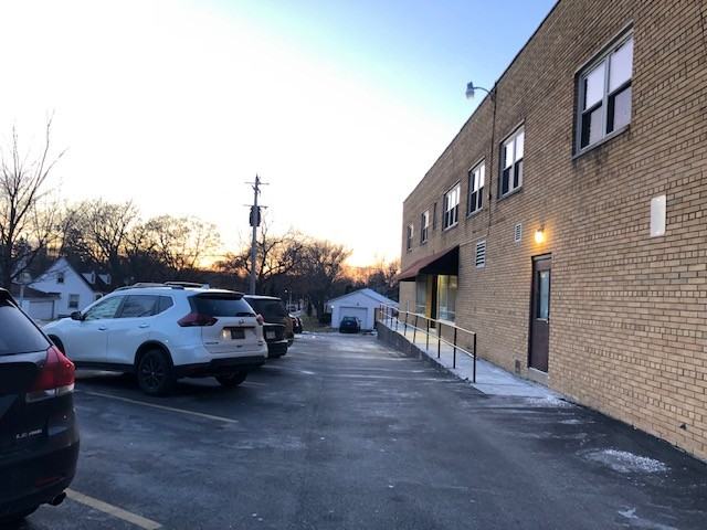 8407 W. Lisbon Ave - Photo 4 of 11