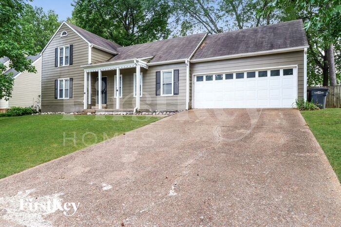 3229 Creekwood Ln - Photo 2 of 15