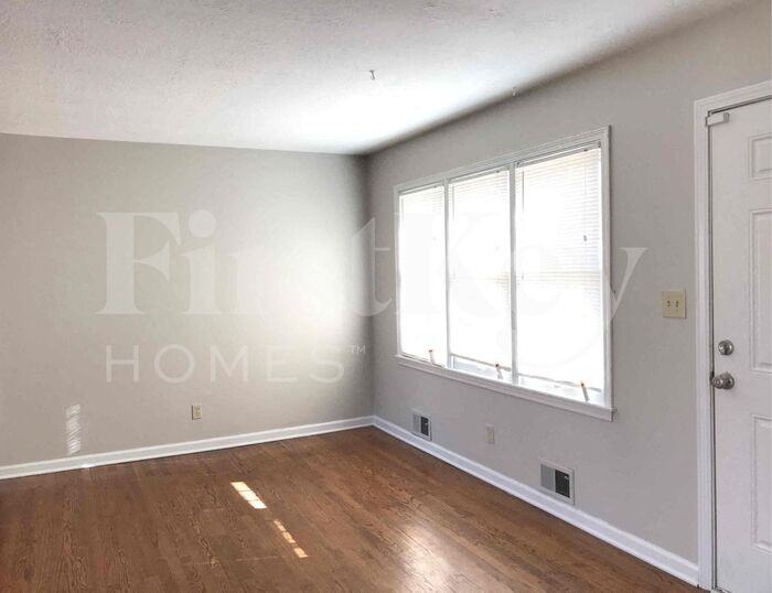 8918 E 89th St - Photo 2 of 19