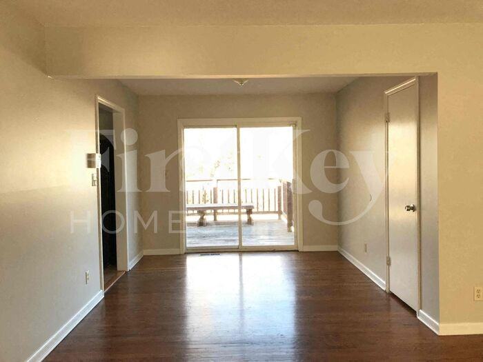8918 E 89th St - Photo 3 of 19