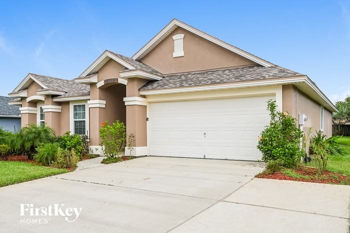 5605 Ortega Park Blvd - Photo 2 of 15