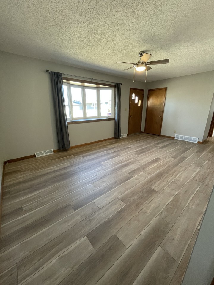 975 W 9th Ave #NA - Photo 2 of 11
