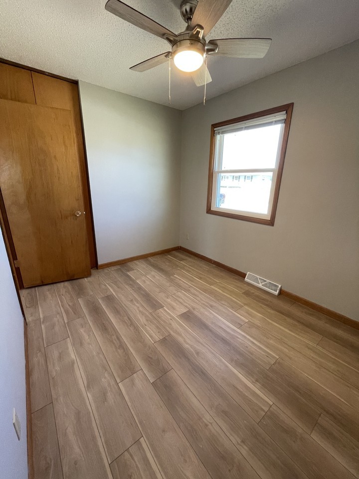 975 W 9th Ave #NA - Photo 4 of 11
