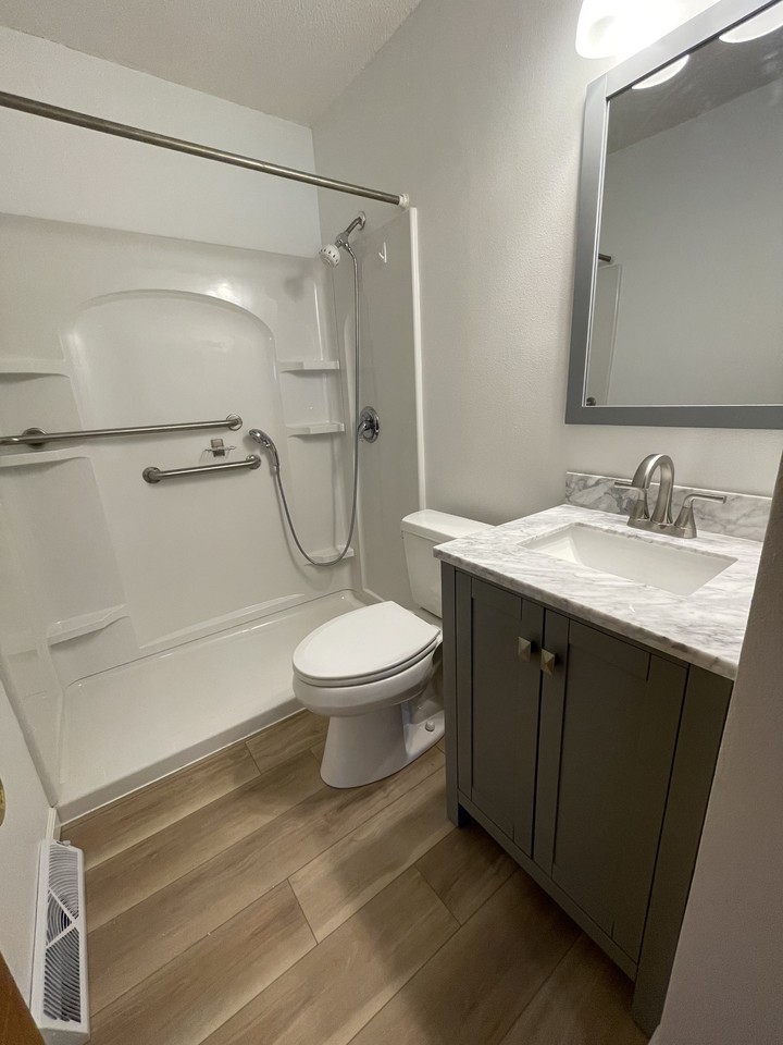 975 W 9th Ave #NA - Photo 7 of 11