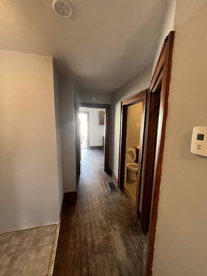 Clark Street #240-5 - Photo 6 of 11