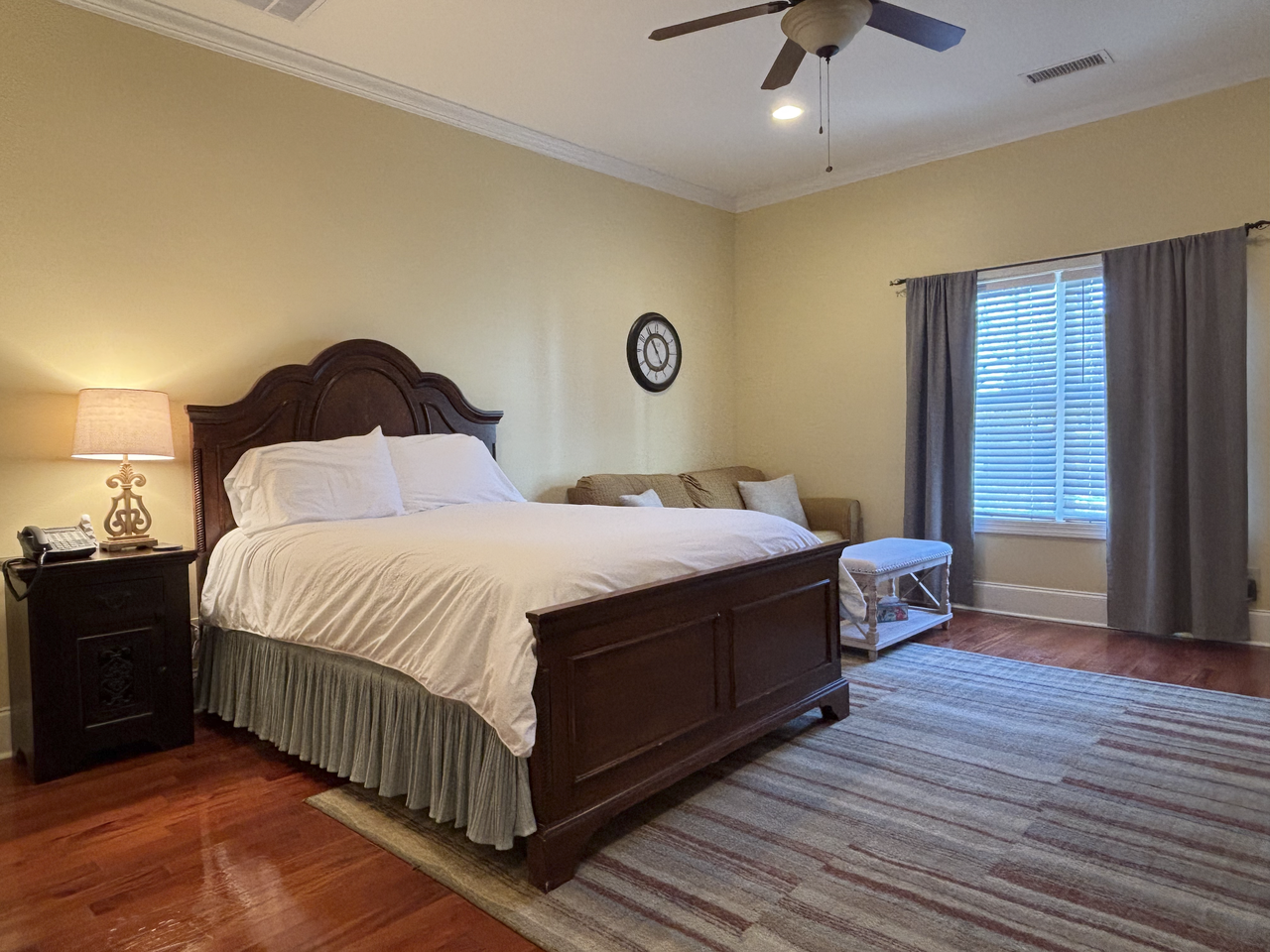 212 E Lincoln St #2 - Photo 2 of 6