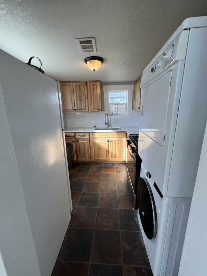 2816 Benton St #1-2 - Photo 5 of 15