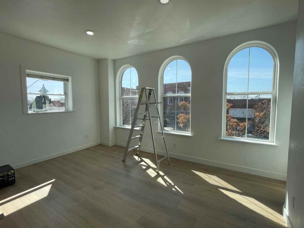 119 1/2 1st St Nw #A - Photo 2 of 7