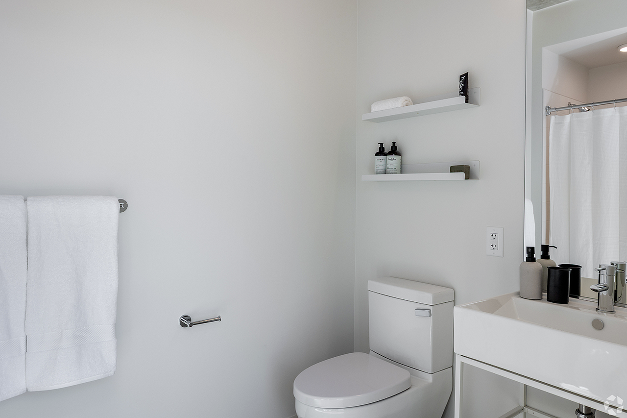 Straits Row - Photo 3 of 41