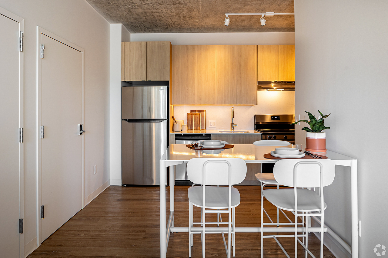 Straits Row - Photo 5 of 41