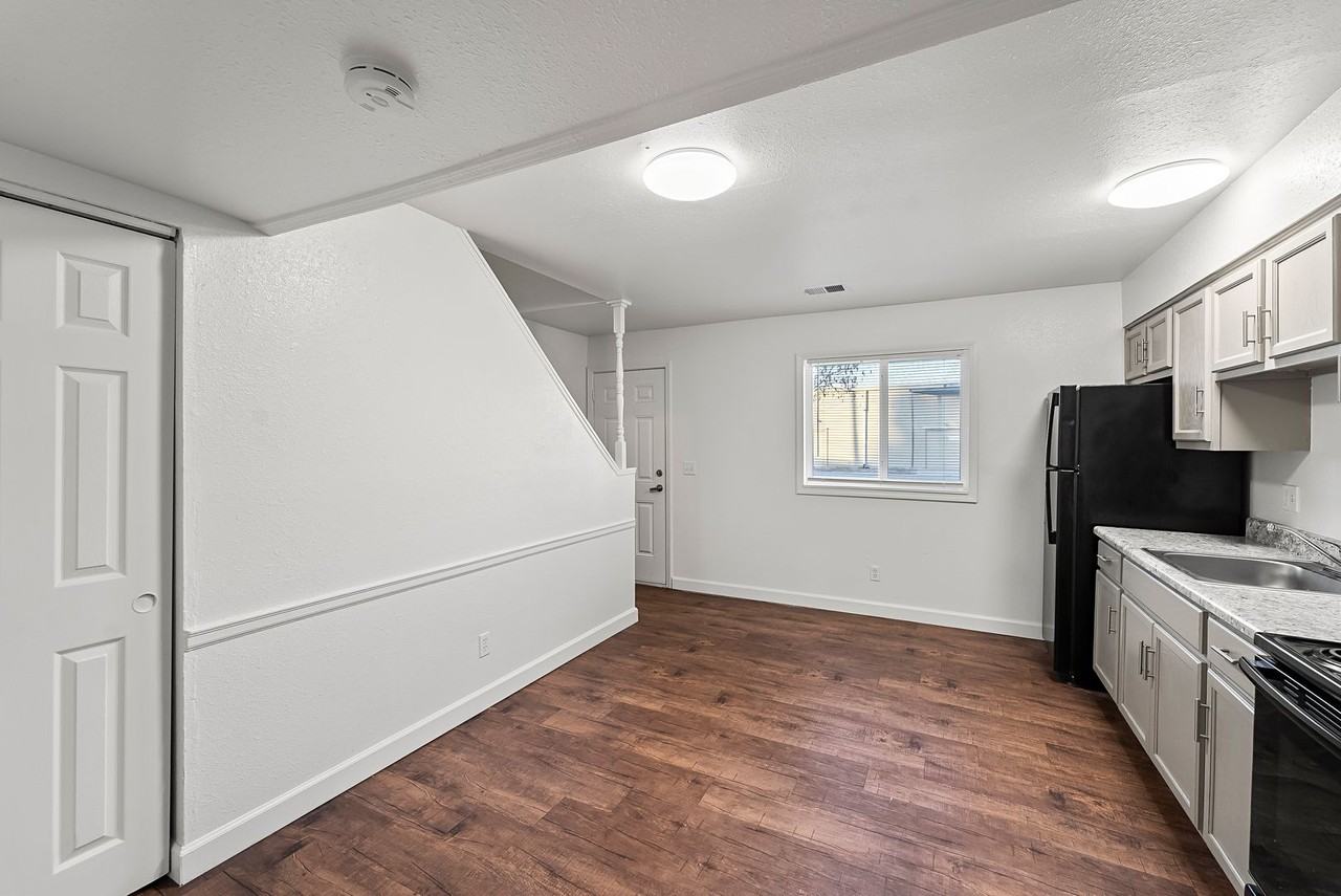 Metro Apartments at Granite City - Photo 5 of 40