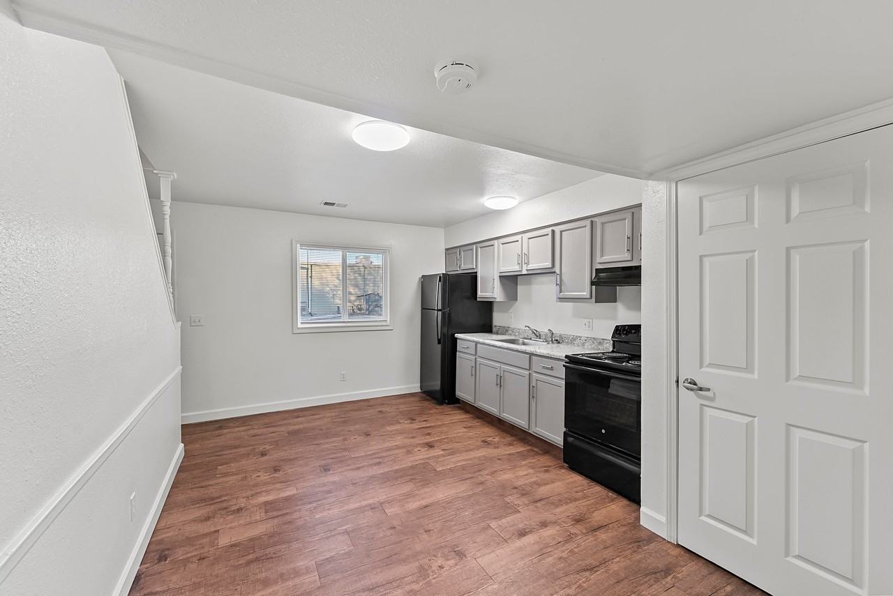 Metro Apartments at Granite City - Photo 6 of 40