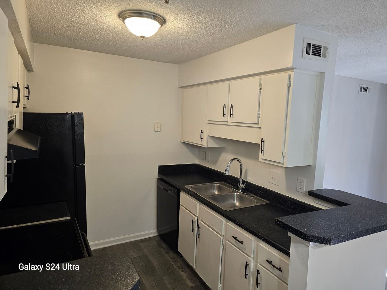 Summerdale Apartments! Welcome Home - Photo 2 of 7