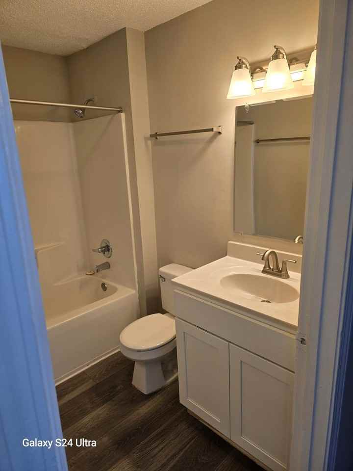 Summerdale Apartments! Welcome Home - Photo 6 of 7