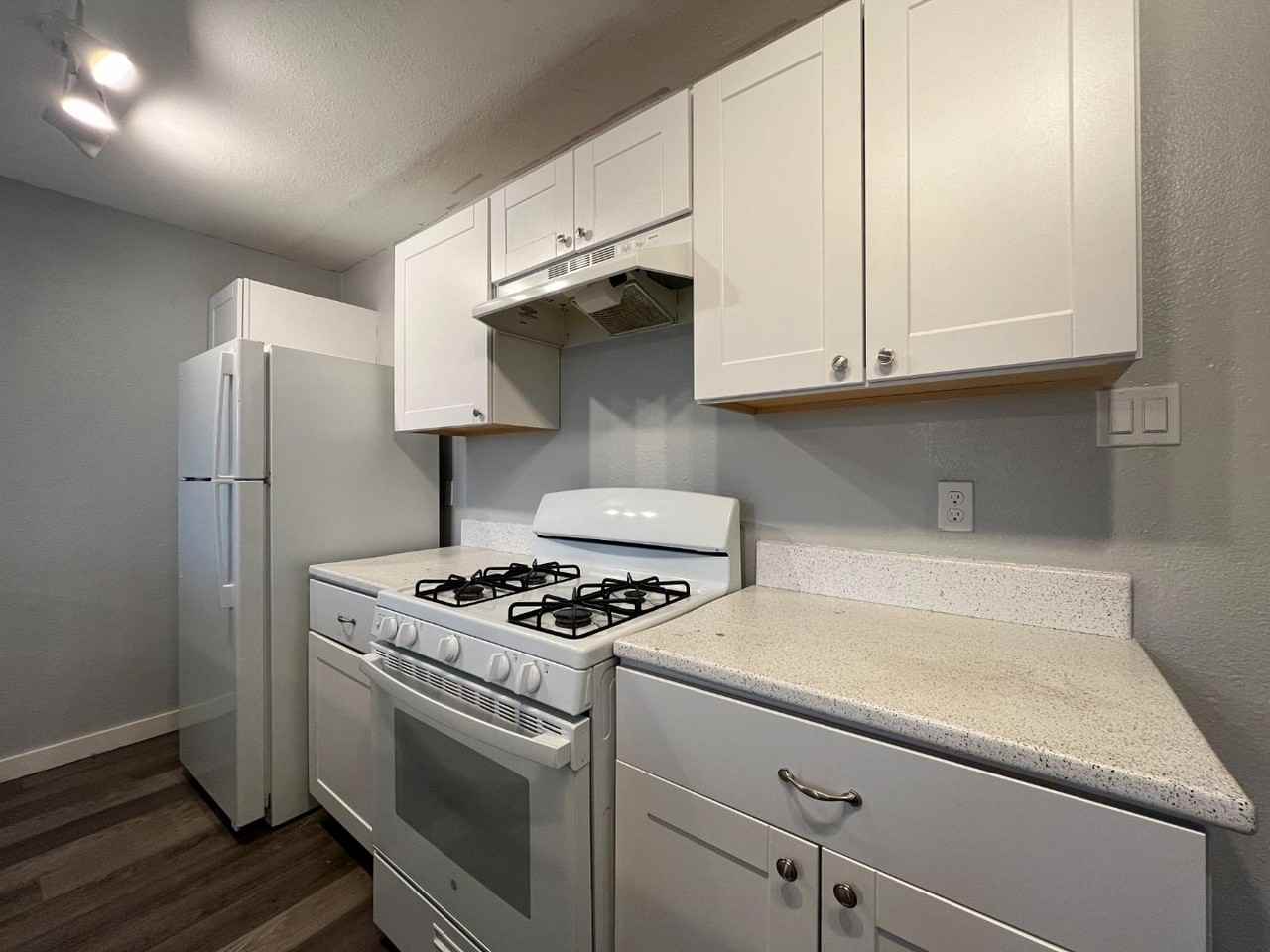 428 Agnes Drive - Photo 7 of 10