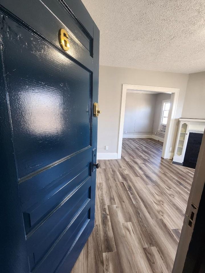 146 King Dr - Photo 3 of 31