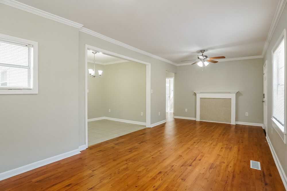 215 Ridgeway Rd - Photo 5 of 16