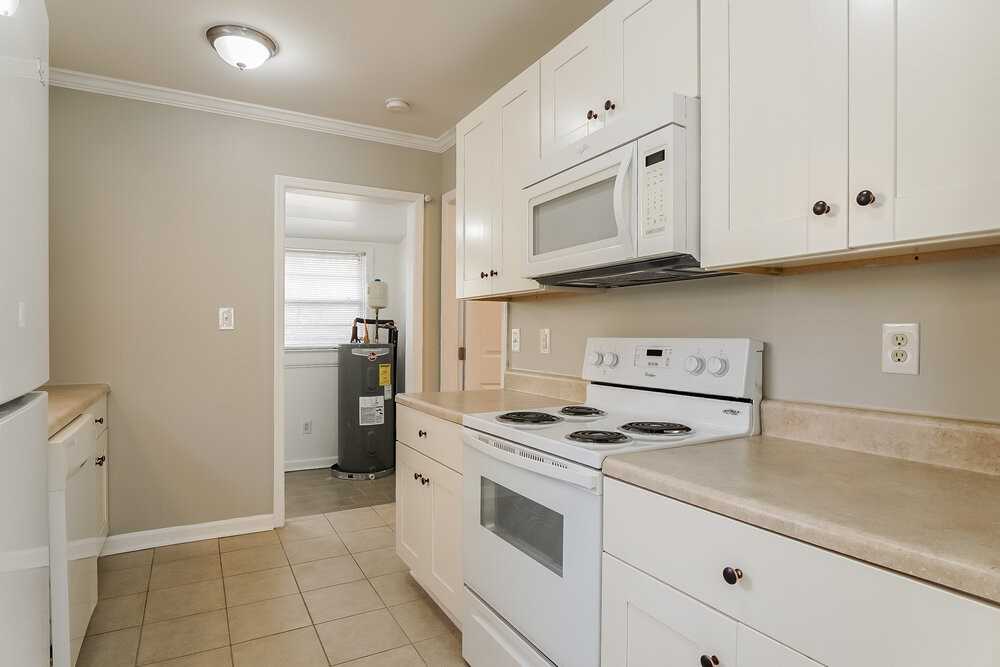 215 Ridgeway Rd - Photo 7 of 16