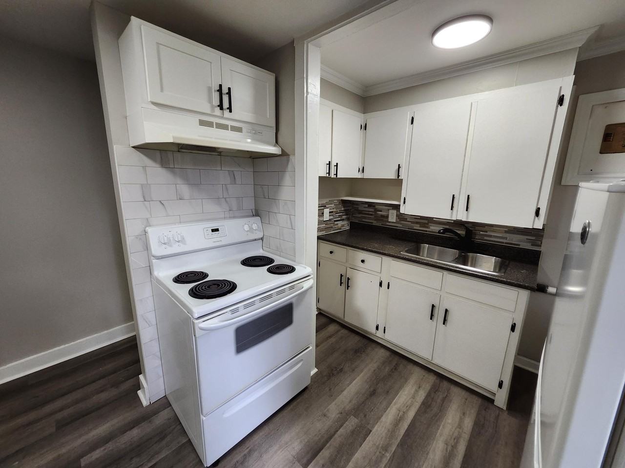 95 93-95 Hazen Street - 2 #2 - Photo 3 of 15