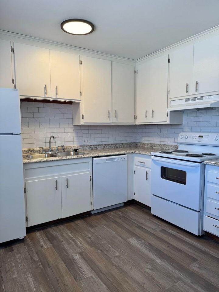 The Flats at Forest Orchard - Photo 3 of 28