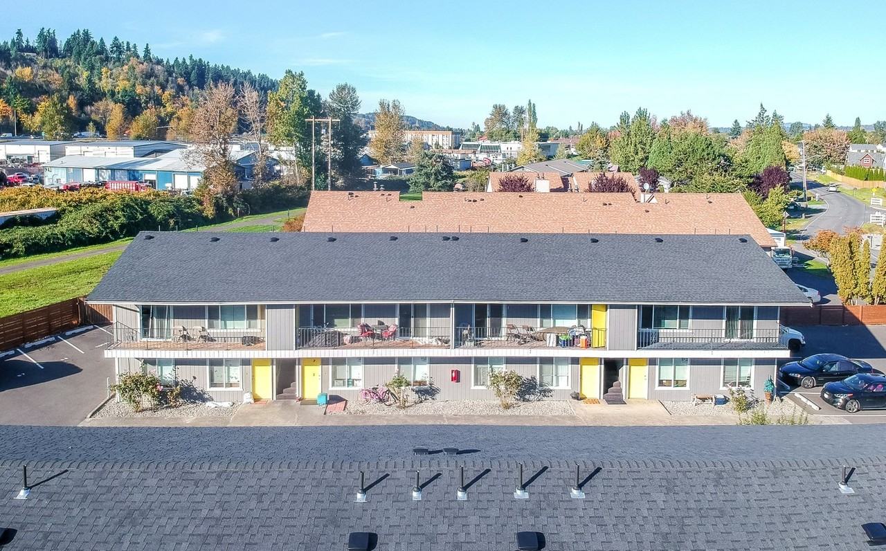 The Arbors in Pacific - Photo 3 of 18