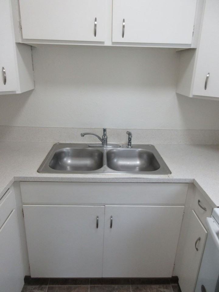 2804 Claxter Rd Ne - Photo 3 of 14