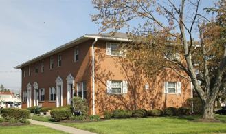 655 Hillsdowne Rd - Photo 1 of 1