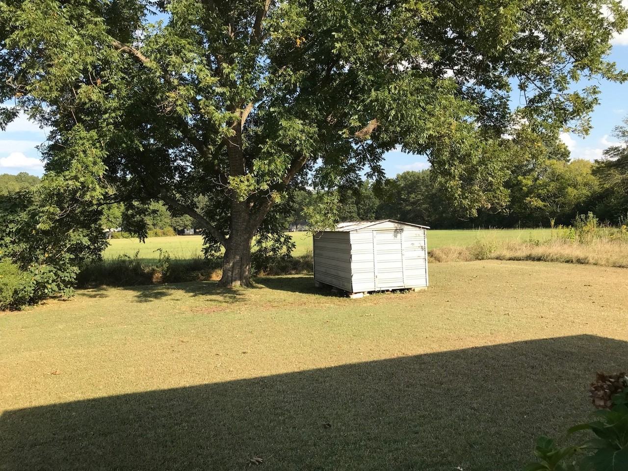 1301 Meadowbrook Ln - Photo 2 of 18